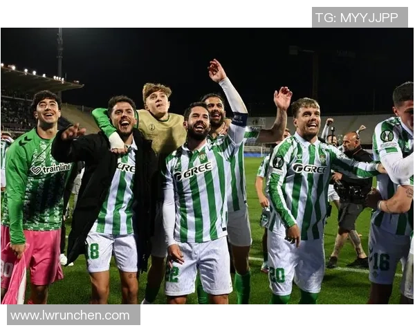 足球球星高清图片素材网站，提供丰富多样的明星球员图片资源下载